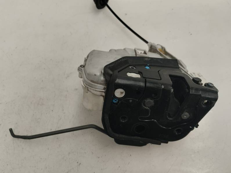 CERRADURA PUERTA DELANTERA IZQUIERDA AUDI A4 AVANT 2005 2.0 TDI (140 CV)