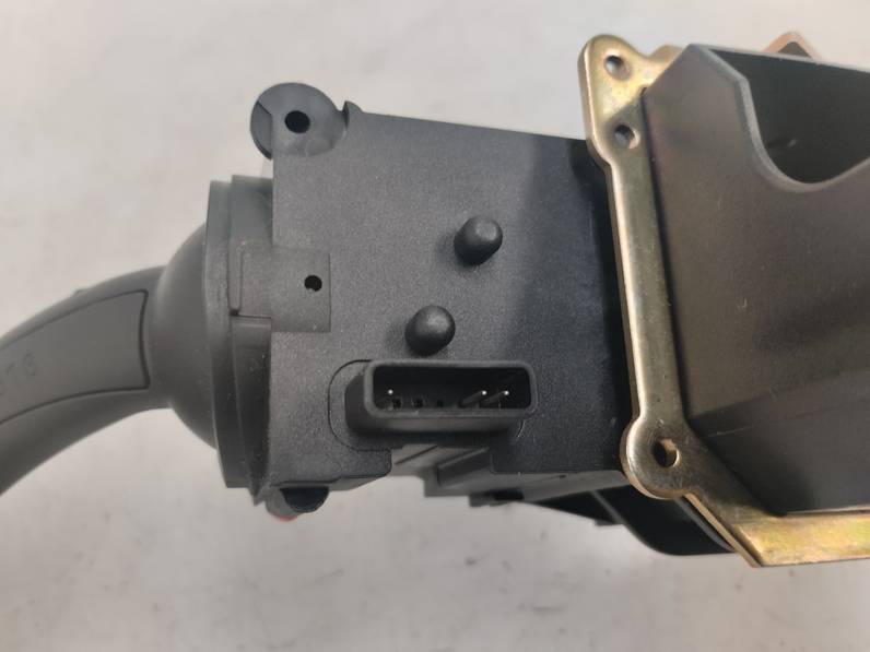 MANDO INTERMITENTES AUDI A4 AVANT 2005 2.0 TDI (140 CV)