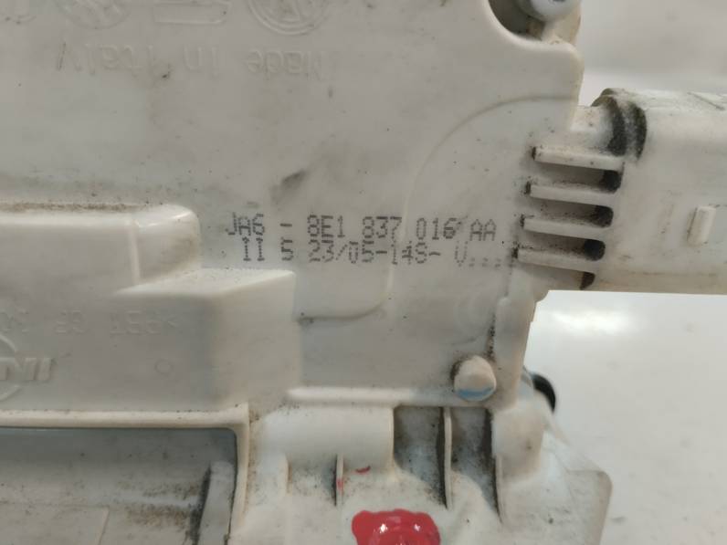 CERRADURA PUERTA DELANTERA DERECHA AUDI A4 AVANT 2005 2.0 TDI (140 CV)