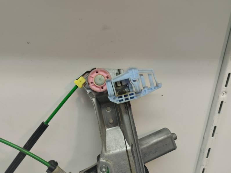 ELEVALUNAS DELANTERO DERECHO OPEL CORSA D 2007 1.4 16V (90 CV)