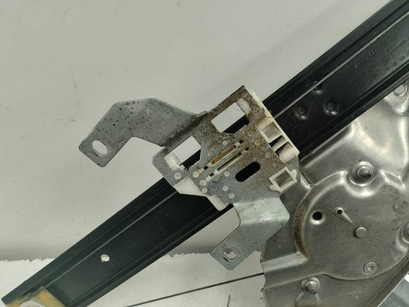 ELEVALUNAS TRASERO IZQUIERDO AUDI A6 BERLINA 2003 1.9 TDI (131 CV)