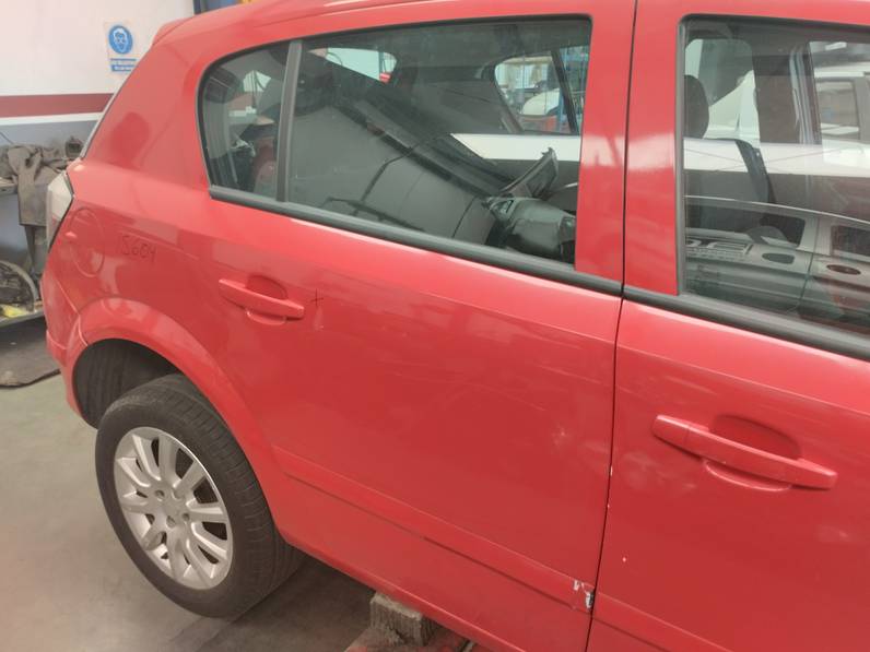 PUERTA TRASERA DERECHA OPEL ASTRA H BER 2006 1.6 16V (105 CV)