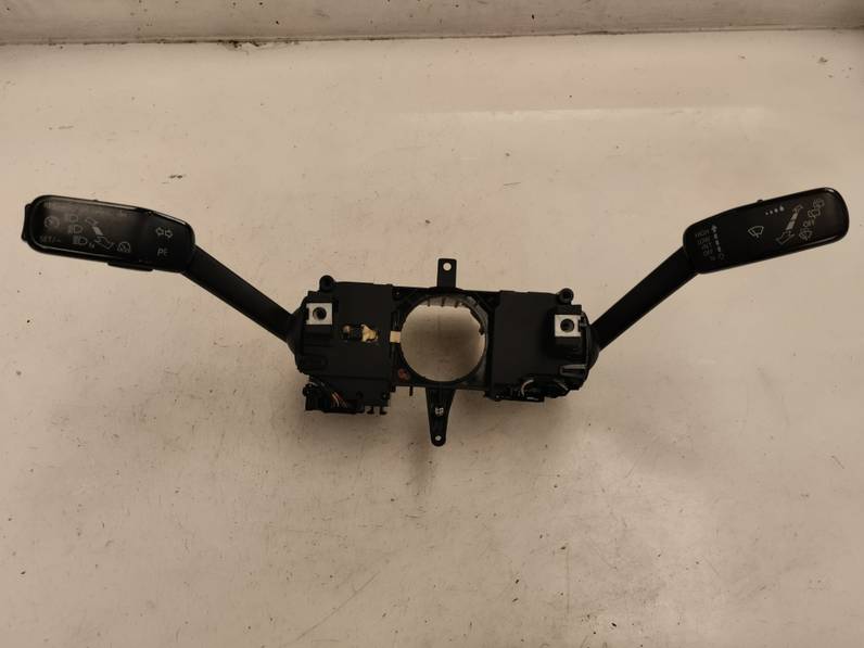 MANDO MULTIFUNCION SEAT ARONA 2018 1.6 TDI (95 CV)