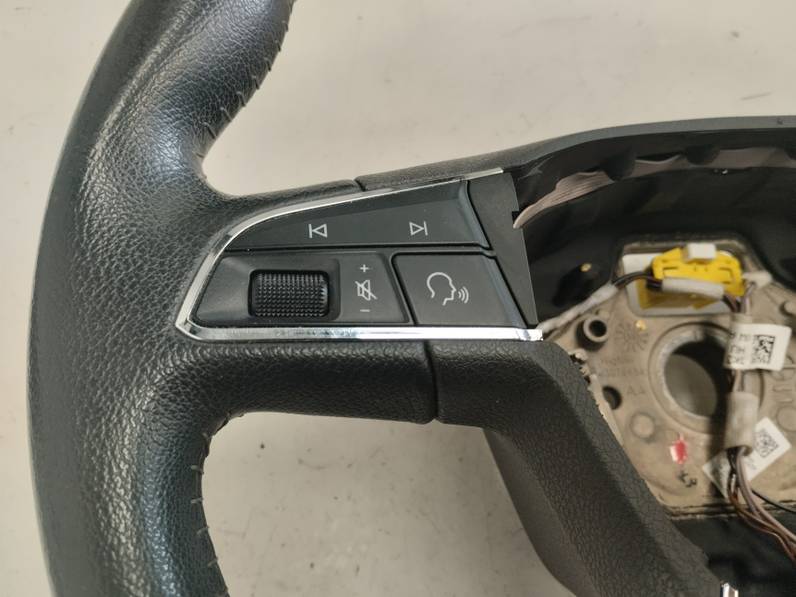 VOLANTE SEAT ARONA 2018 1.6 TDI (95 CV)