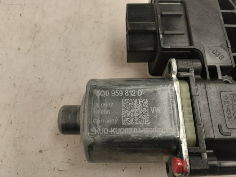 MOTOR ELEVALUNAS TRASERO DERECHO SEAT ARONA 2018 1.6 TDI (95 CV)