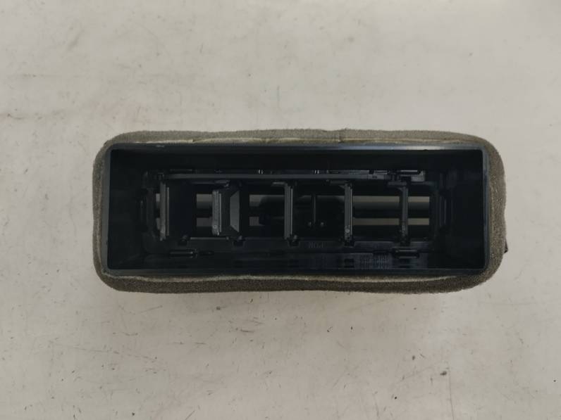 REJILLA AIREADORA SEAT ARONA 2018 1.6 TDI (95 CV)