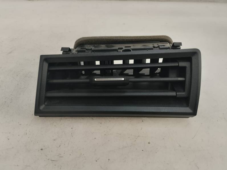 REJILLA AIREADORA SEAT ARONA 2018 1.6 TDI (95 CV)