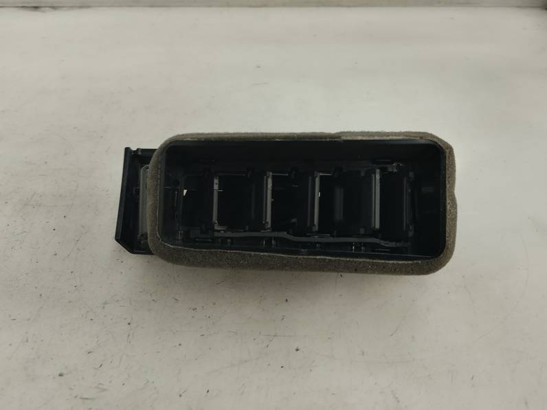 REJILLA AIREADORA SEAT ARONA 2018 1.6 TDI (95 CV)