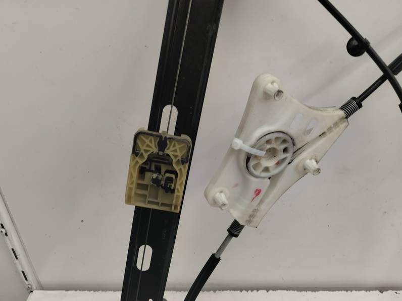 ELEVALUNAS DELANTERO IZQUIERDO SEAT ARONA 2018 1.6 TDI (95 CV)