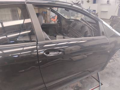 PUERTA DELANTERA DERECHA MERCEDES CLASE A 2009 2.0 CDI (109 CV)