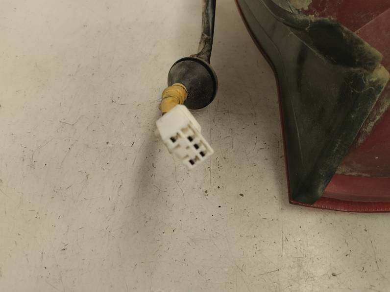 PILOTO TRASERO DERECHO HYUNDAI ACCENT 2005 1.3 (86 CV)