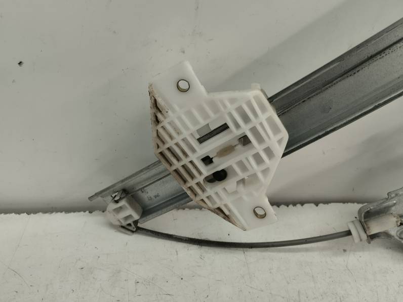 ELEVALUNAS TRASERO DERECHO HYUNDAI ACCENT 2005 1.3 (86 CV)