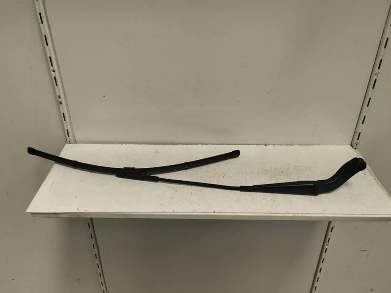 BRAZO LIMPIA DELANTERO DERECHO MERCEDES CLASE A 2009 2.0 CDI (109 CV)