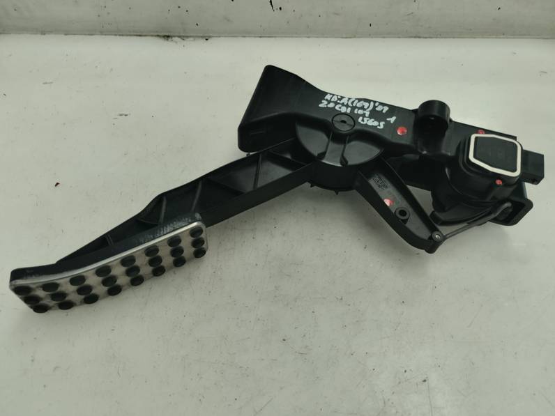 POTENCIOMETRO PEDAL MERCEDES CLASE A 2009 2.0 CDI (109 CV)