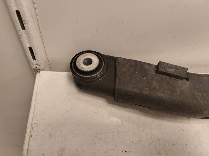 BRAZO SUSPENSION INFERIOR TRASERO DERECHO MERCEDES CLASE A 2009 2.0 CDI (109 CV)