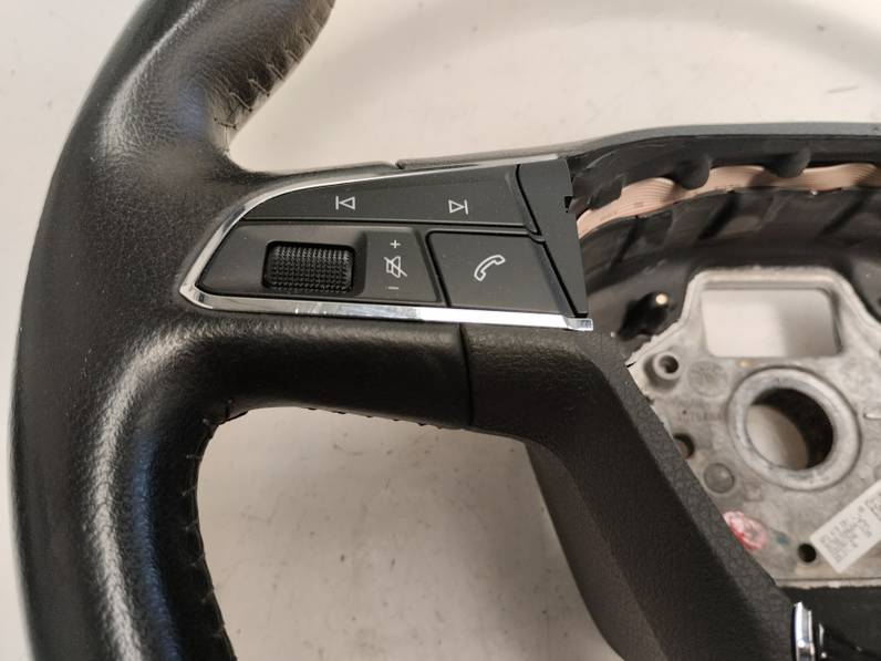 VOLANTE SEAT IBIZA 2016 1.2 TSI (90 CV)