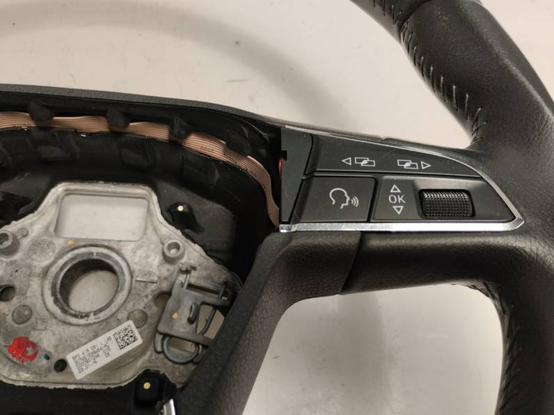 VOLANTE SEAT IBIZA 2016 1.2 TSI (90 CV)