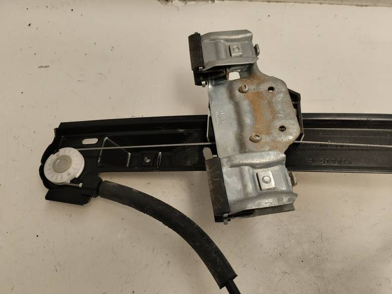 ELEVALUNAS TRASERO IZQUIERDO SEAT IBIZA 2016 1.2 TSI (90 CV)