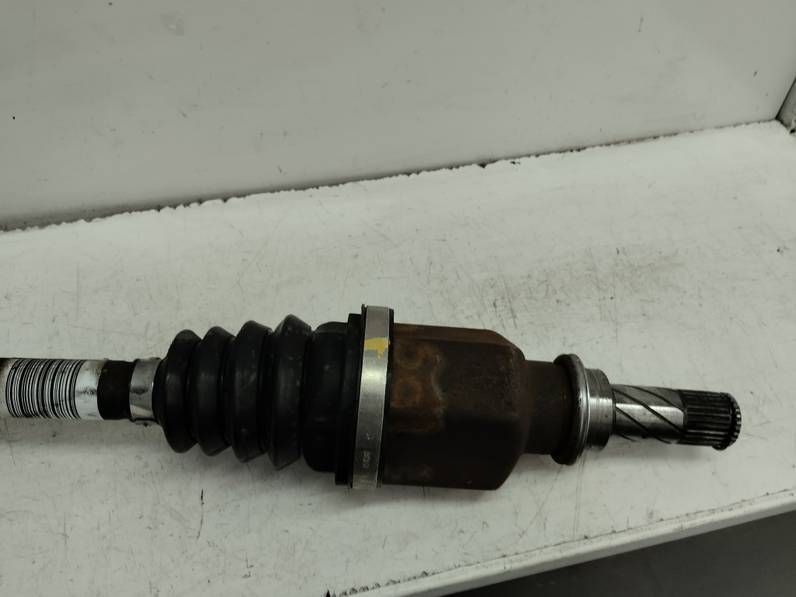 TRANSMISION DELANTERA IZQUIERDA RENAULT CLIO III 2010 1.5 DCI D (86 CV)