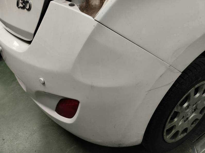 PARAGOLPES TRASERO HYUNDAI I30 2012 1.4 (99 CV)