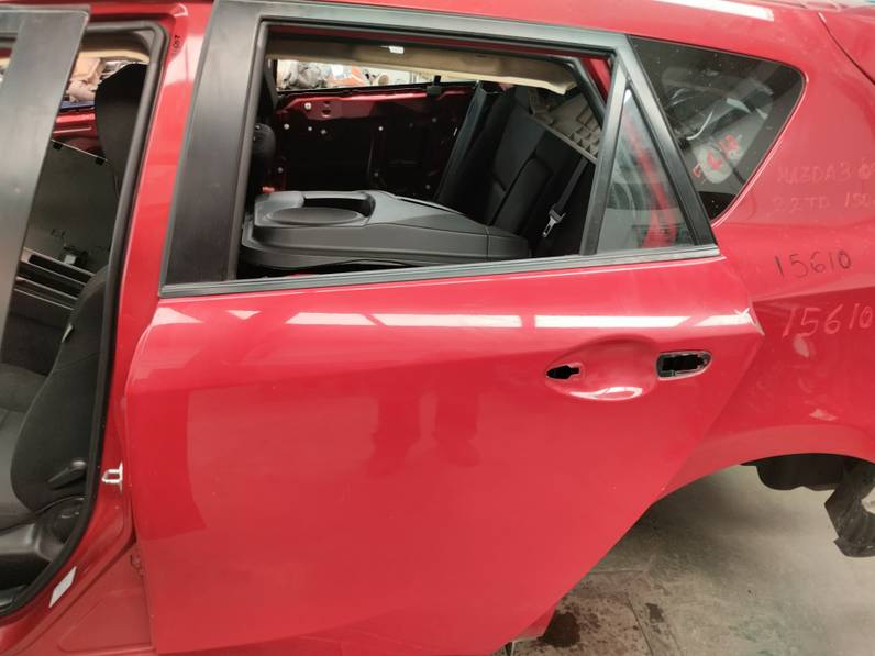 PUERTA TRASERA IZQUIERDA MAZDA 3 LIM 2009 2.2 TURBODIESEL (150 CV)