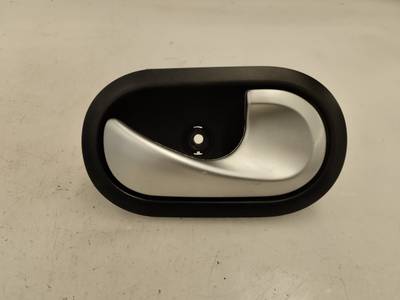MANETA INTERIOR TRASERA DERECHA RENAULT CLIO III 2010 1.5 DCI D (86 CV)