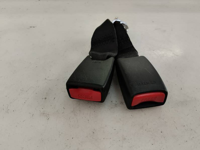 CINTURON SEGURIDAD TRASERO DERECHO MAZDA 3 LIM 2009 2.2 TURBODIESEL (150 CV)