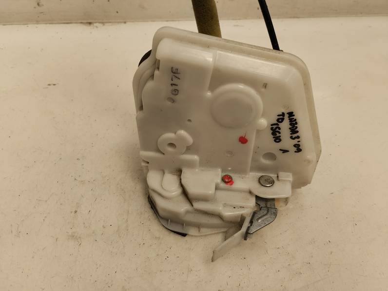 CERRADURA PUERTA TRASERA DERECHA MAZDA 3 LIM 2009 2.2 TURBODIESEL (150 CV)