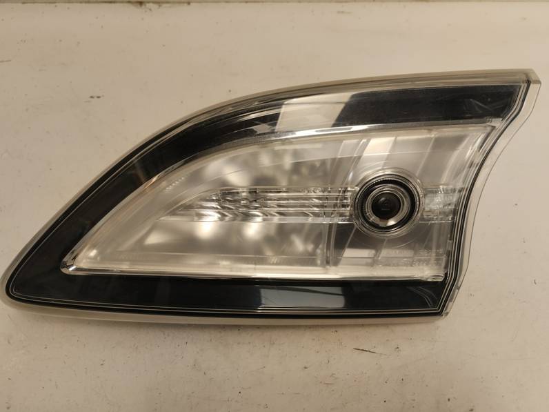 PILOTO TRASERO DERECHO INTERIOR MAZDA 3 LIM 2009 2.2 TURBODIESEL (150 CV)