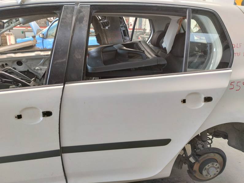 PUERTA TRASERA IZQUIERDA VOLKSWAGEN GOLF V BERLINA 2004 1.9 TDI (105 CV)