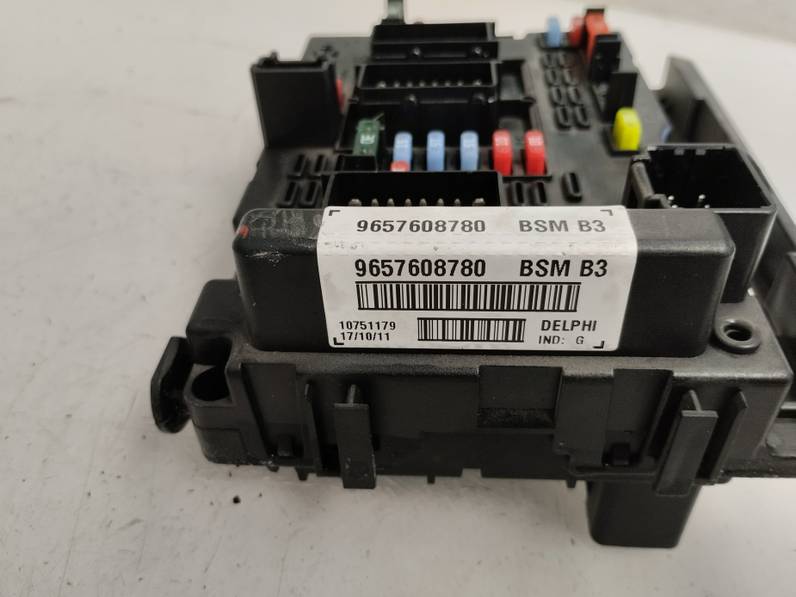 CAJA RELES FUSIBLES PEUGEOT 206 2011 1.4 HDI (68 CV)