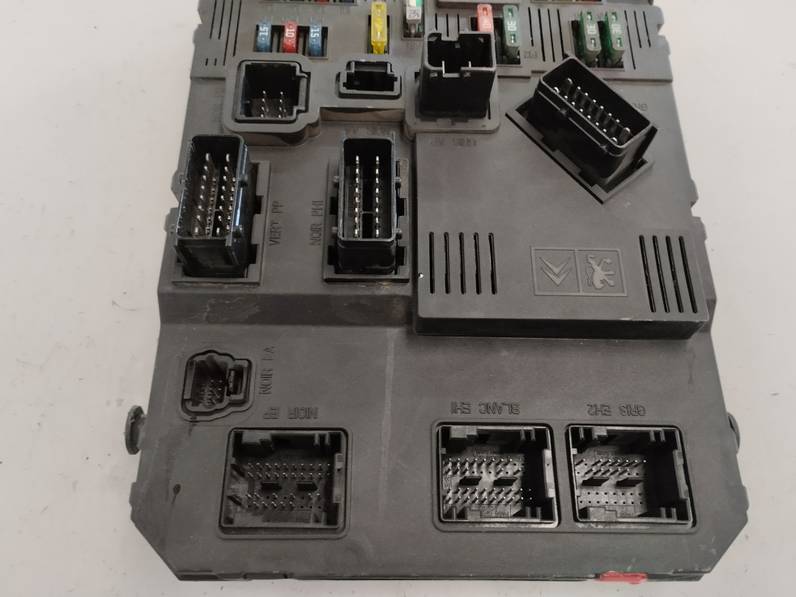 CAJA RELES FUSIBLES CITROEN XSARA PICASSO 2003 2.0 HDI (90 CV)