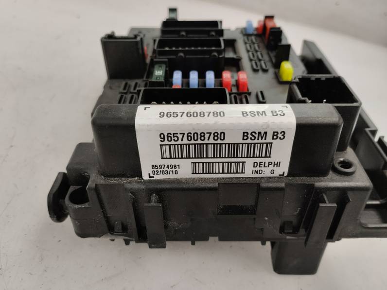 CAJA RELES FUSIBLES CITROEN XSARA PICASSO 2010 1.6 16V HDI (90 CV)