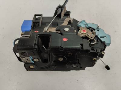 CERRADURA PUERTA DELANTERA DERECHA VOLKSWAGEN GOLF V BERLINA 2004 1.9 TDI (105 CV)