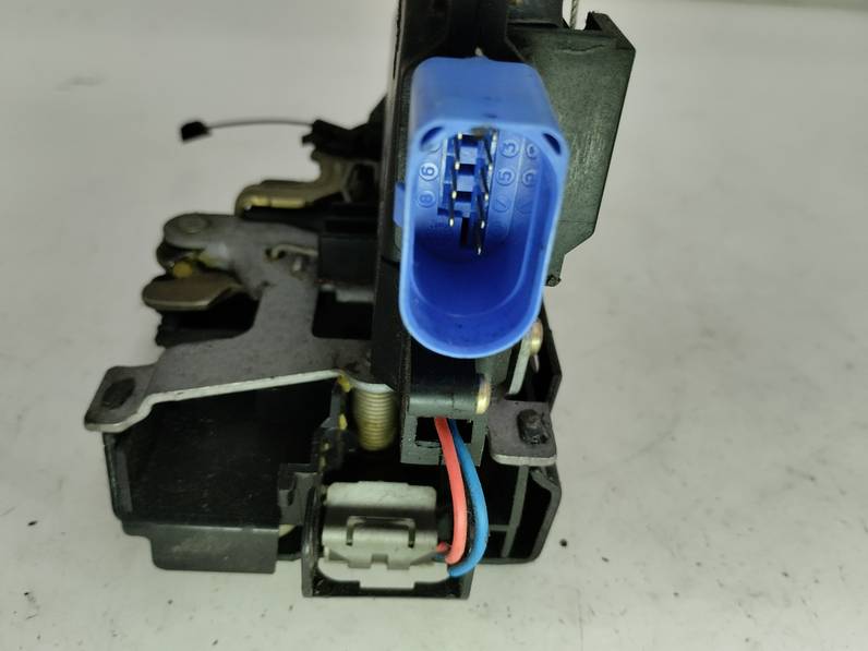 CERRADURA PUERTA DELANTERA DERECHA VOLKSWAGEN GOLF V BERLINA 2004 1.9 TDI (105 CV)