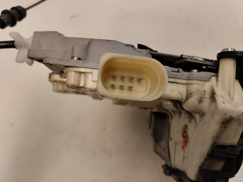 CERRADURA PUERTA DELANTERA DERECHA VOLKSWAGEN PASSAT BERLINA 2008 2.0 TDI DPF (170 CV)