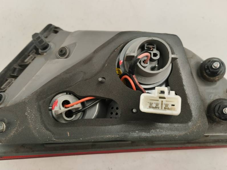 PILOTO TRASERO IZQUIERDO INTERIOR HYUNDAI I30 2012 1.4 (99 CV)