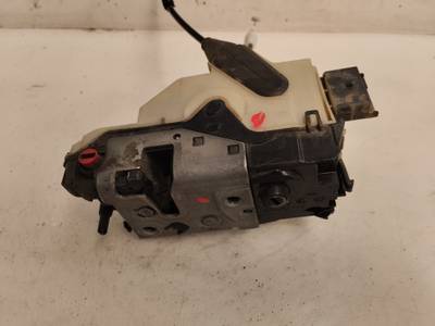 CERRADURA PUERTA TRASERA IZQUIERDA PEUGEOT 208 2013 1.4 HDI FAP (68 CV)