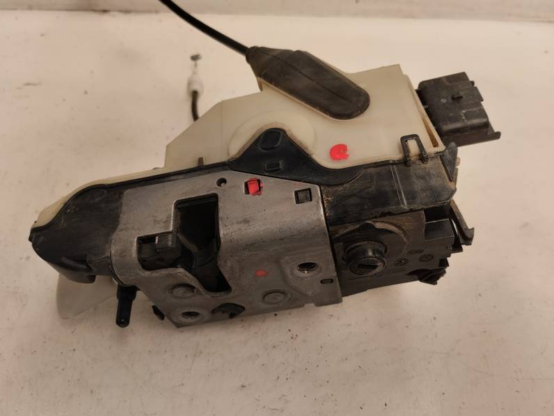 CERRADURA PUERTA DELANTERA IZQUIERDA PEUGEOT 208 2013 1.4 HDI FAP (68 CV)