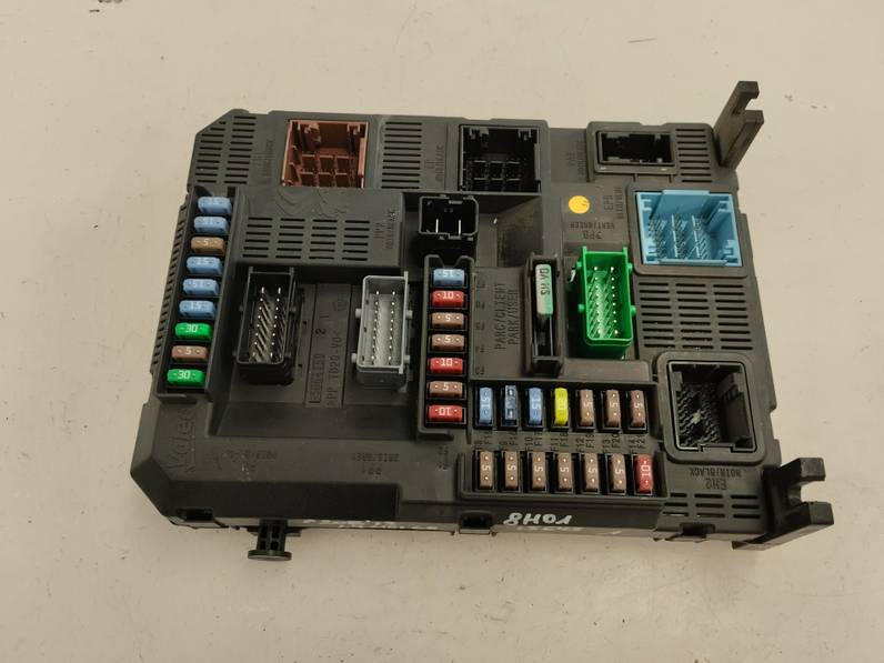 CAJA RELES FUSIBLES PEUGEOT 208 2013 1.4 HDI FAP (68 CV)