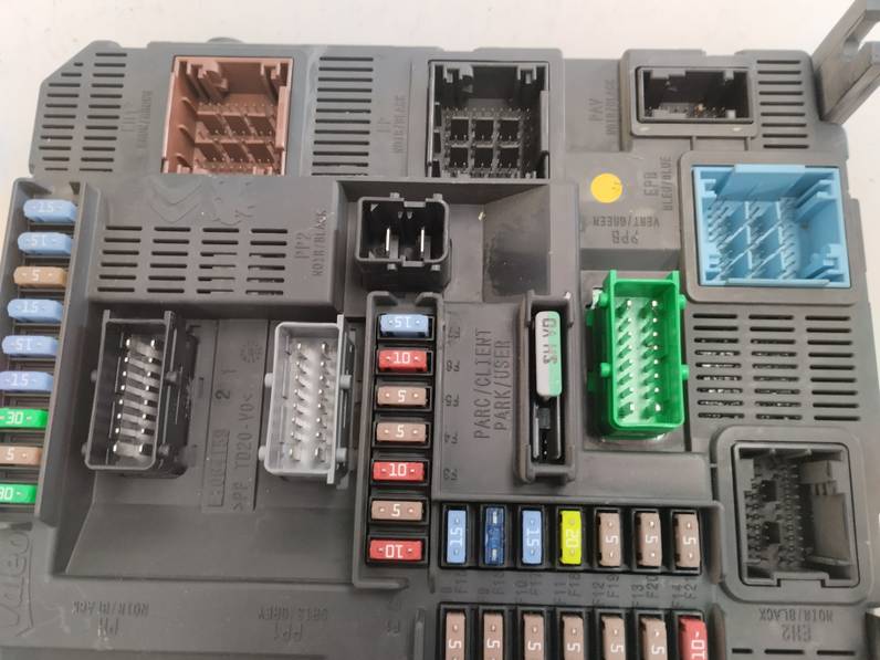 CAJA RELES FUSIBLES PEUGEOT 208 2013 1.4 HDI FAP (68 CV)