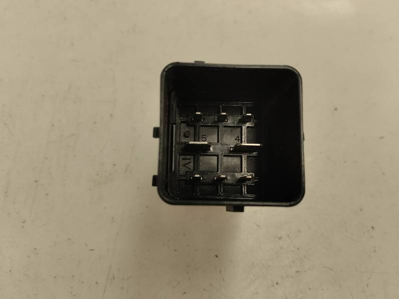 CAJA PRECALENTAMIENTO PEUGEOT 208 2013 1.4 HDI FAP (68 CV)