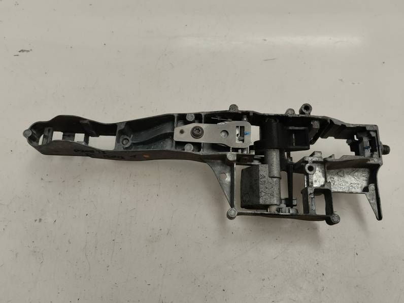 MANETA EXTERIOR DELANTERA IZQUIERDA PEUGEOT 208 2013 1.4 HDI FAP (68 CV)