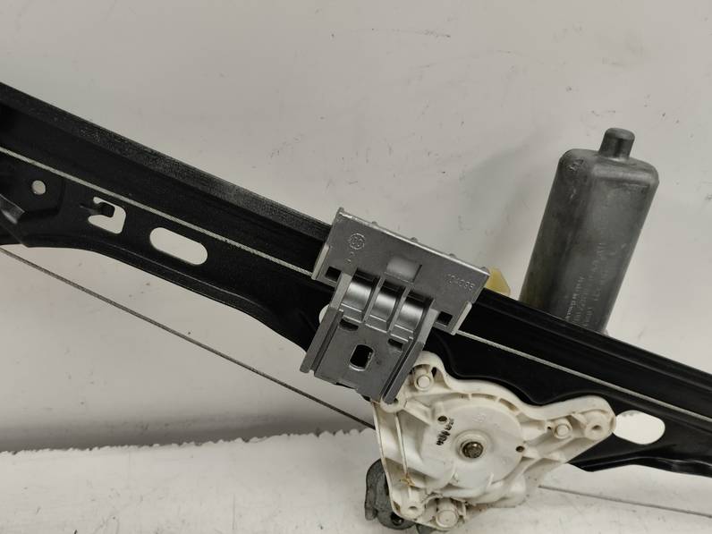 ELEVALUNAS TRASERO DERECHO MERCEDES CLASE C BERLINA 2001 2.6 (170 CV)