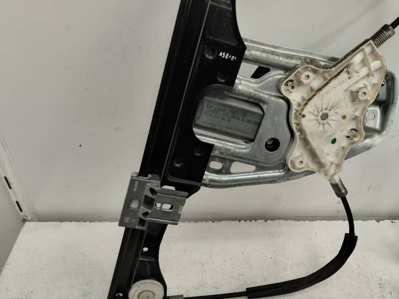 ELEVALUNAS DELANTERO IZQUIERDO MERCEDES CLASE C BERLINA 2001 2.6 (170 CV)