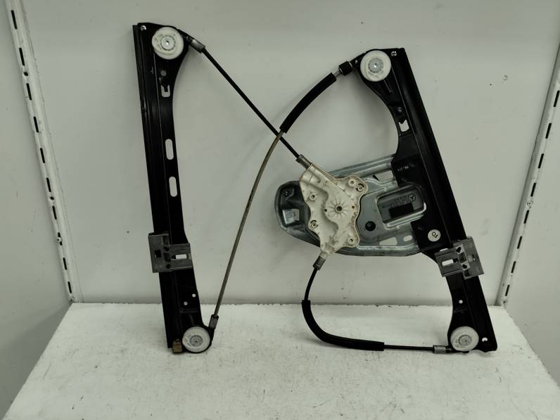 ELEVALUNAS DELANTERO IZQUIERDO MERCEDES CLASE C BERLINA 2001 2.6 (170 CV)