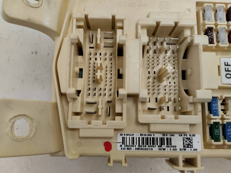 CAJA RELES FUSIBLES HYUNDAI I10 2017 1.2 (87 CV)