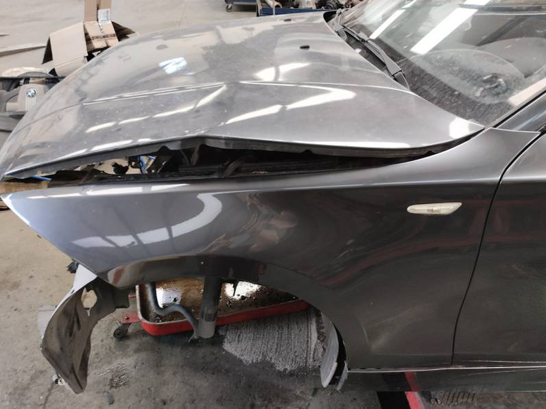 ALETA DELANTERA IZQUIERDA BMW SERIE 1 BERLINA 2007 2.0 TURBODIESEL (143 CV)