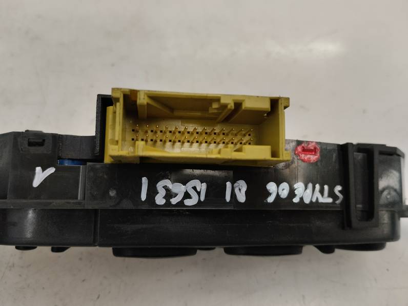 MANDO ELEVALUNAS DELANTERO IZQUIERDO JAGUAR S TYPE 2006 2.7 V6 D (207 CV)