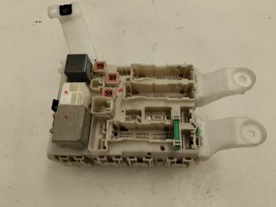 CAJA RELES FUSIBLES TOYOTA AURIS 2007 1.4 16V (97 CV)